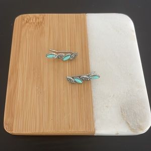 Lucky Brand Crawler Earrings (Turquoise and Silver color)